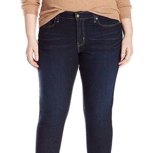 Levi Modern Skinny plus size jeans